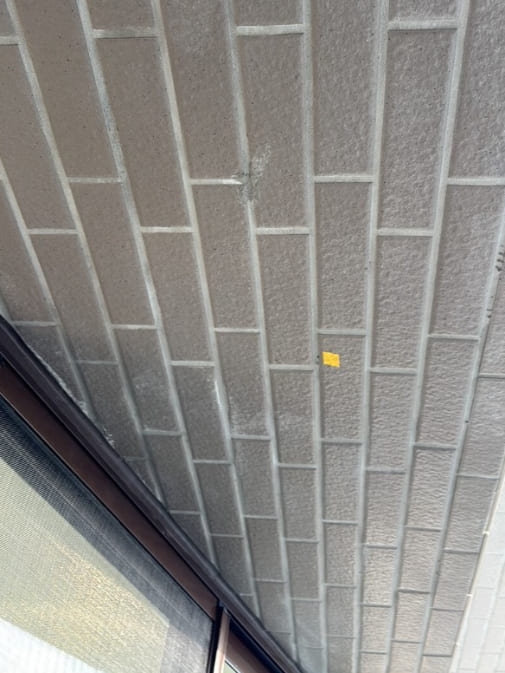 桃園站前越A戶9樓驗屋 - 陽台壁磚多處填縫不實