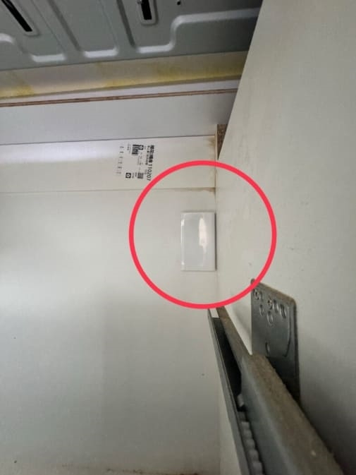 宜蘭縣院里來聚心華廈驗屋 - 廚房盲蓋待確認有無管路通到電箱